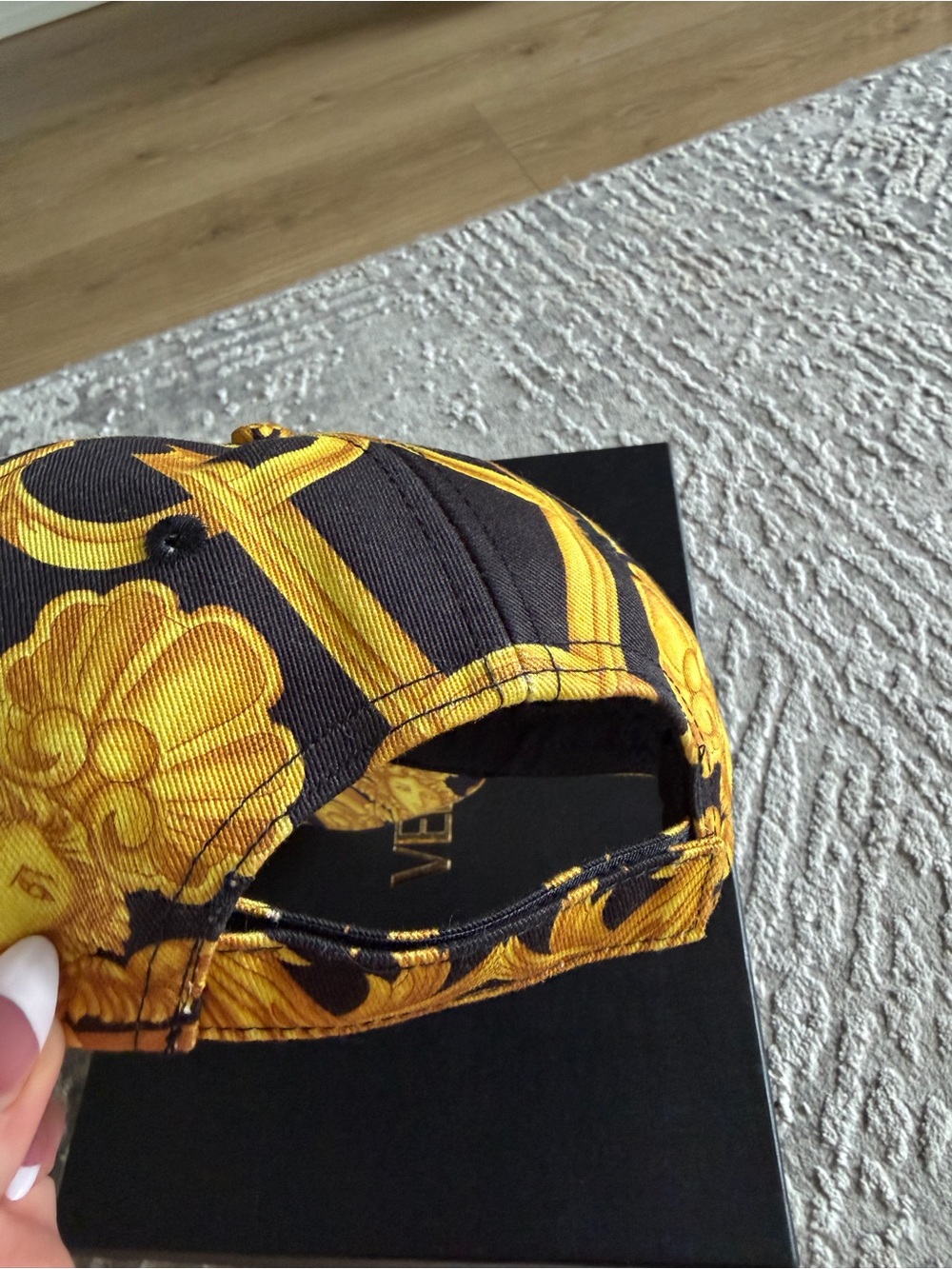 Versace Cap - Picture 6 of 6